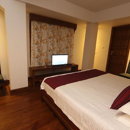 Bed and Breakfast The Pear Tree à Shillong Extérieur photo