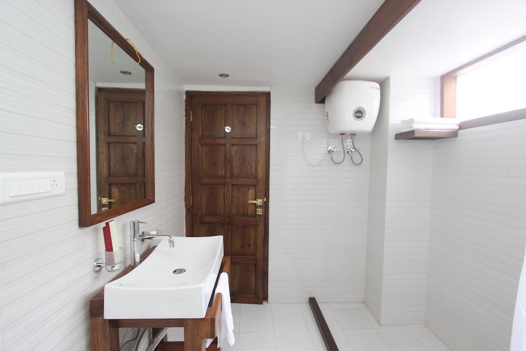 Bed and Breakfast The Pear Tree à Shillong Extérieur photo