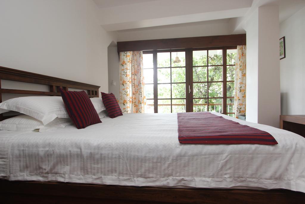 Bed and Breakfast The Pear Tree à Shillong Chambre photo
